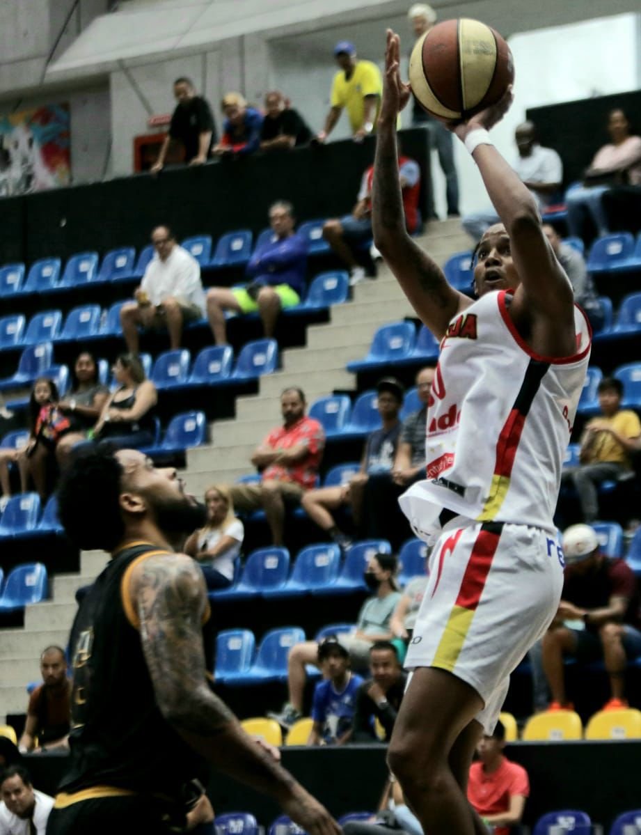 José "Chonchón" Manaure - Image 5